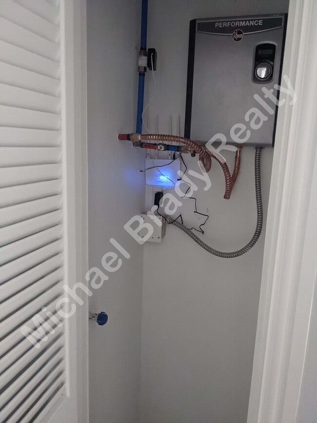 3924 Scruggs Dr in North Richland Hills, TX - Foto de edificio - Building Photo