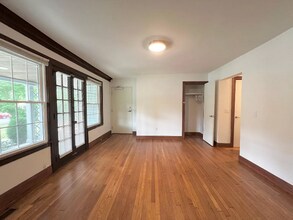 2434 Overlook Rd in Cleveland Heights, OH - Building Photo - Building Photo