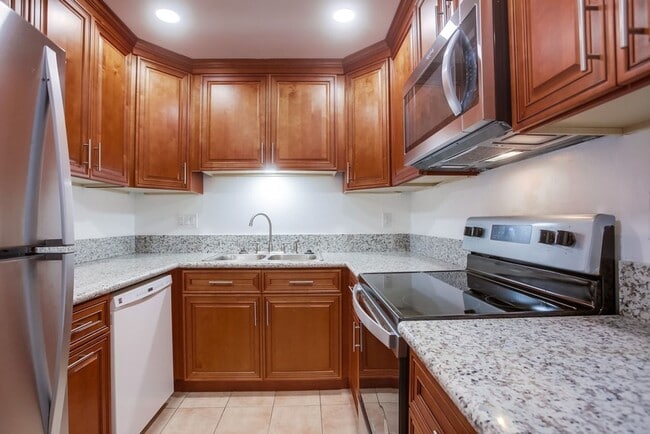 property at 265 Loma Alta Dr