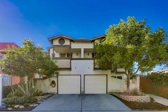 4662 Edgeware Rd in San Diego, CA - Building Photo - Building Photo