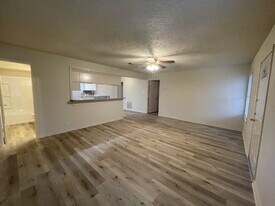 14745 Liberty St in Montgomery, TX - Building Photo