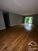 525 N Quentin Rd in Palatine, IL - Foto de edificio - Building Photo