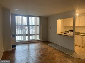 1260 21st St NW in Washington, DC - Foto de edificio - Building Photo