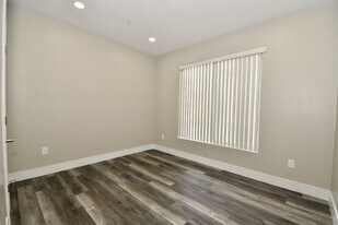 7173 S Durango Dr in Las Vegas, NV - Building Photo