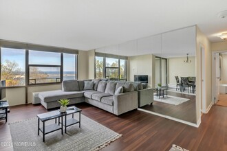 1 Scenic Dr in Highlands, NJ - Building Photo - Building Photo