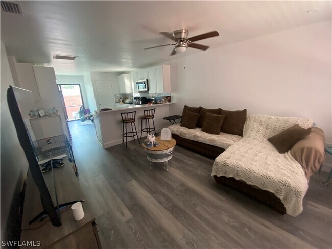 27650-27652 Imperial Shores Blvd