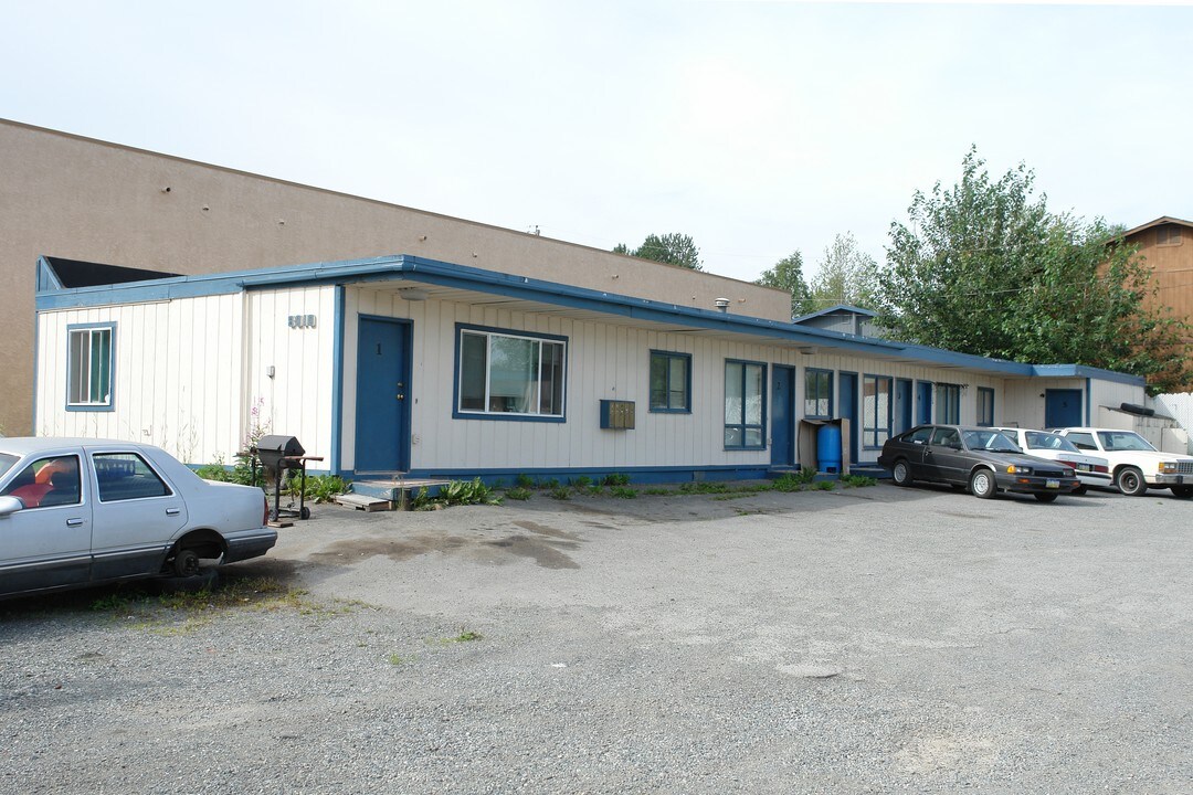 8000-8001 Greenwood St in Anchorage, AK - Building Photo