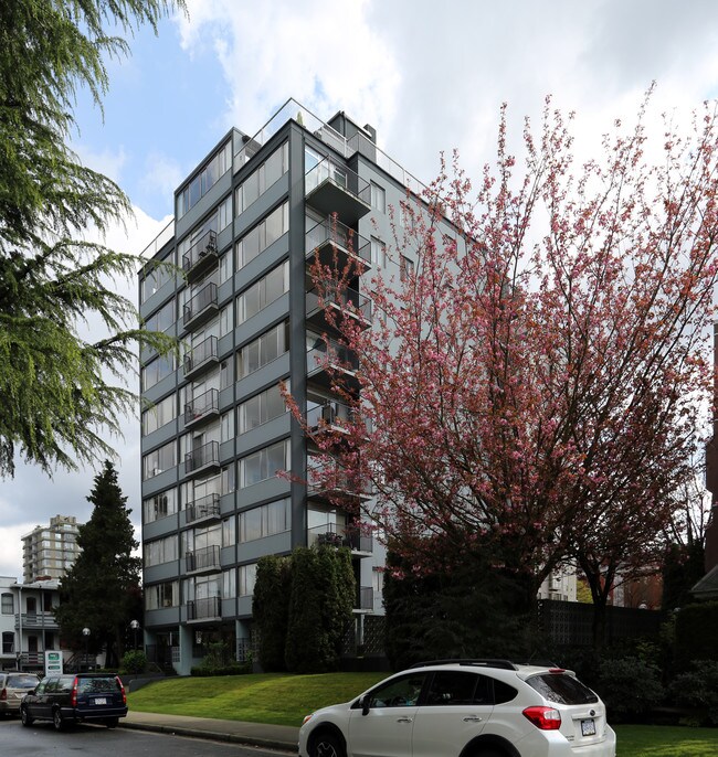 Stardust in Vancouver, BC - Building Photo - Building Photo