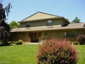 6685 Ravenwood Ave NW in Canton, OH - Building Photo