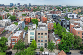 1529 W Chestnut St in Chicago, IL - Building Photo - Building Photo