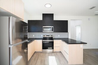 12509 N 40th St, Unit 4 in Edinburg, TX - Foto de edificio - Building Photo