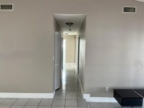 14075 SW 45th Terrace in Miami, FL - Building Photo - Building Photo