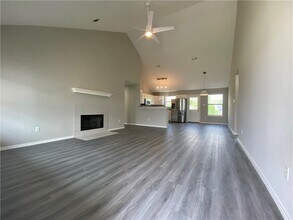 504 Debra Dr in Taylor, TX - Foto de edificio - Building Photo