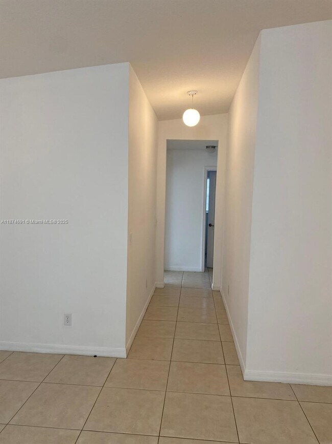 6432 Las Palmas Way in Port St. Lucie, FL - Building Photo - Building Photo