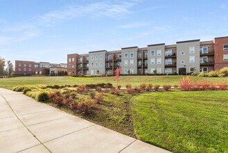 Independence Landing Apartments in Independence, OR - Building Photo - Building Photo