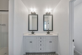 12161 Coal Crk Wy in Rancho Cordova, CA - Building Photo - Building Photo