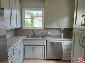 6467 W 85th St in Los Angeles, CA - Building Photo - Building Photo