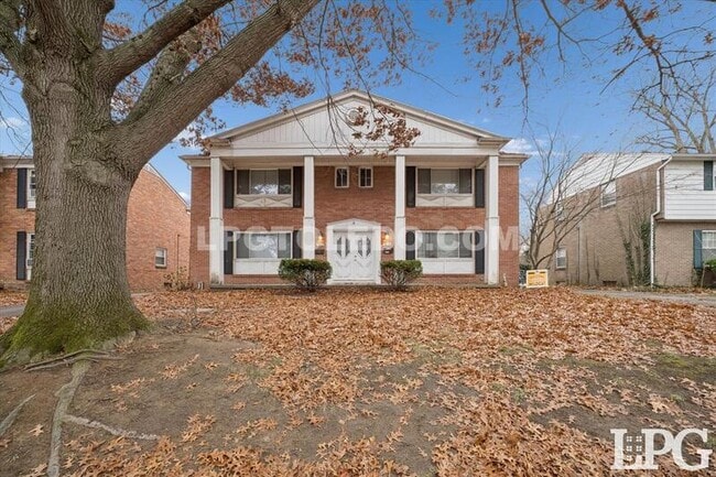 property at 3860 Sheffield Ct