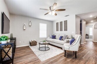 104 W White Ave in McKinney, TX - Building Photo - Building Photo