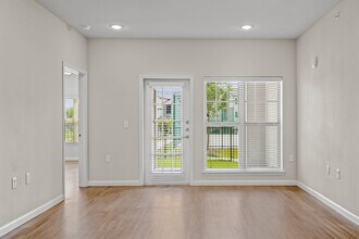 Cypress Creek at River Oaks Apartment Homes in Waxahachie, TX - Building Photo - Building Photo