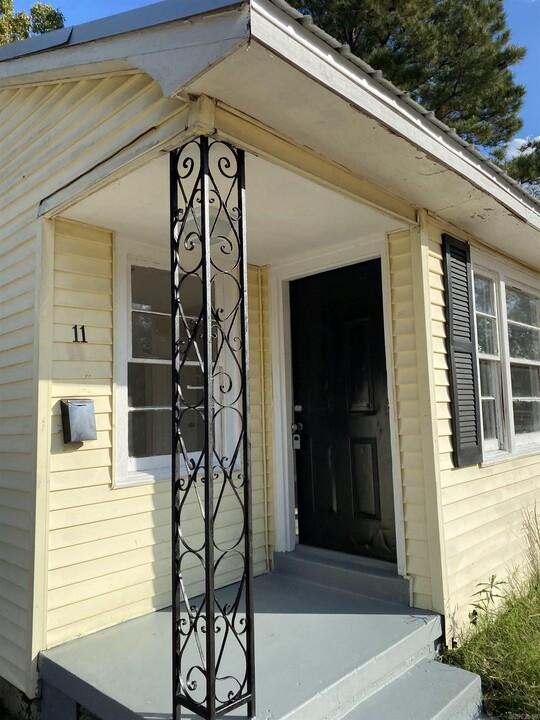 11 Shirley St in Pine Bluff, AR - Building Photo