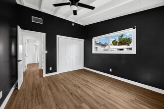 214 S Raymond Ave in Fullerton, CA - Building Photo - Building Photo