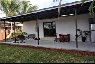 650 Flagami Blvd, Unit Main Home in Miami, FL - Foto de edificio - Building Photo