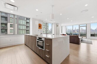 9 Ave at Port Imperial in West New York, NJ - Foto de edificio - Building Photo