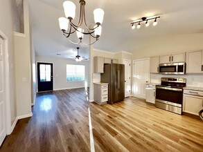 8809 Reedy Creek Rd in Charlotte, NC - Building Photo - Building Photo