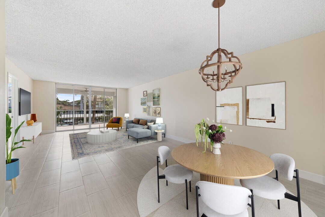 920 Dogwood Dr in Delray Beach, FL - Building Photo