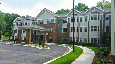 2741 Dr Carver Rd in Charlotte, NC - Building Photo - Building Photo