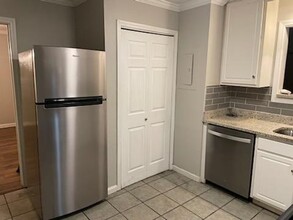 346 Carpenter Dr NE in Sandy Springs, GA - Building Photo - Building Photo