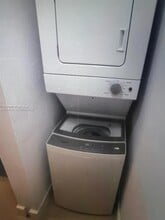 556 NW 114th Ave in Miami, FL - Building Photo - Building Photo