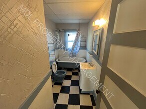 1108 Court St in Saginaw, MI - Building Photo - Building Photo