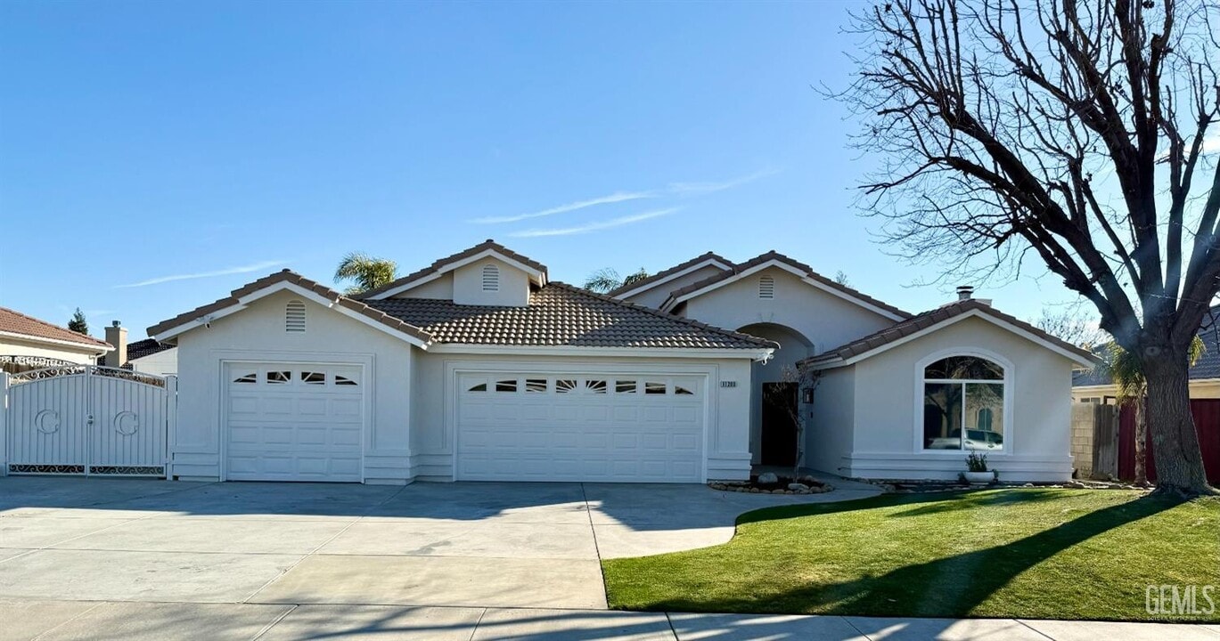 11203 Philip Pl in Bakersfield, CA - Building Photo