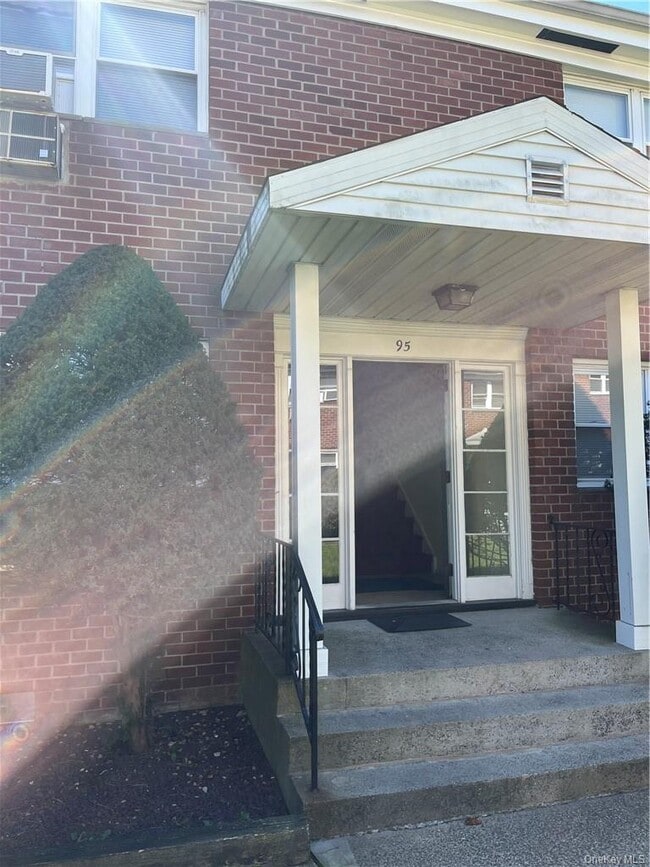 property at 95 N Middletown Rd