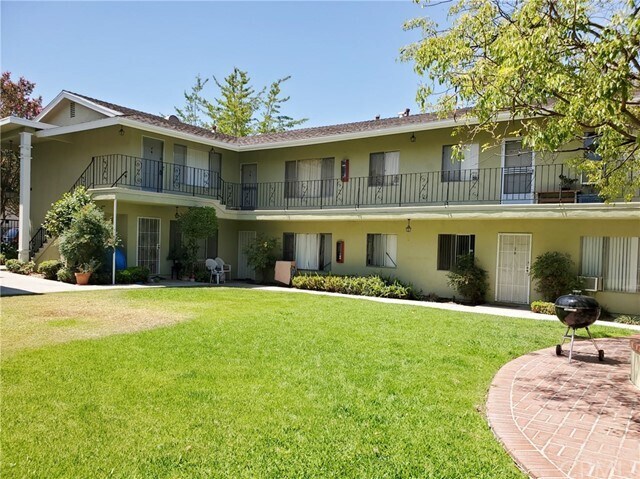 15815 Landmark Dr-Unit -3 in Whittier, CA - Building Photo - Building Photo