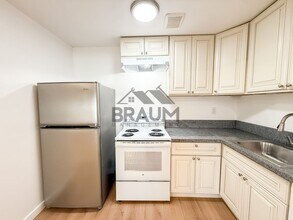 5611 Fulcher Ave in Los Angeles, CA - Building Photo - Building Photo