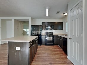 124 Trayesan Dr in Holly Springs, NC - Building Photo - Building Photo