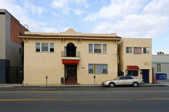 Wilcox Apartments in Los Angeles, CA - Building Photo - Building Photo