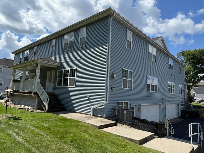 4219 Owl Creek Dr in Madison, WI - Building Photo - Building Photo