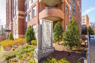 The Barton at Woodley in Washington, DC - Foto de edificio - Building Photo