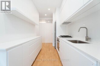 34 Claremont St in Toronto, ON - Building Photo - Building Photo