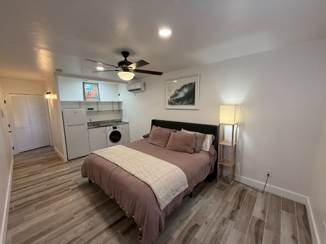 property at 920 E Colter St