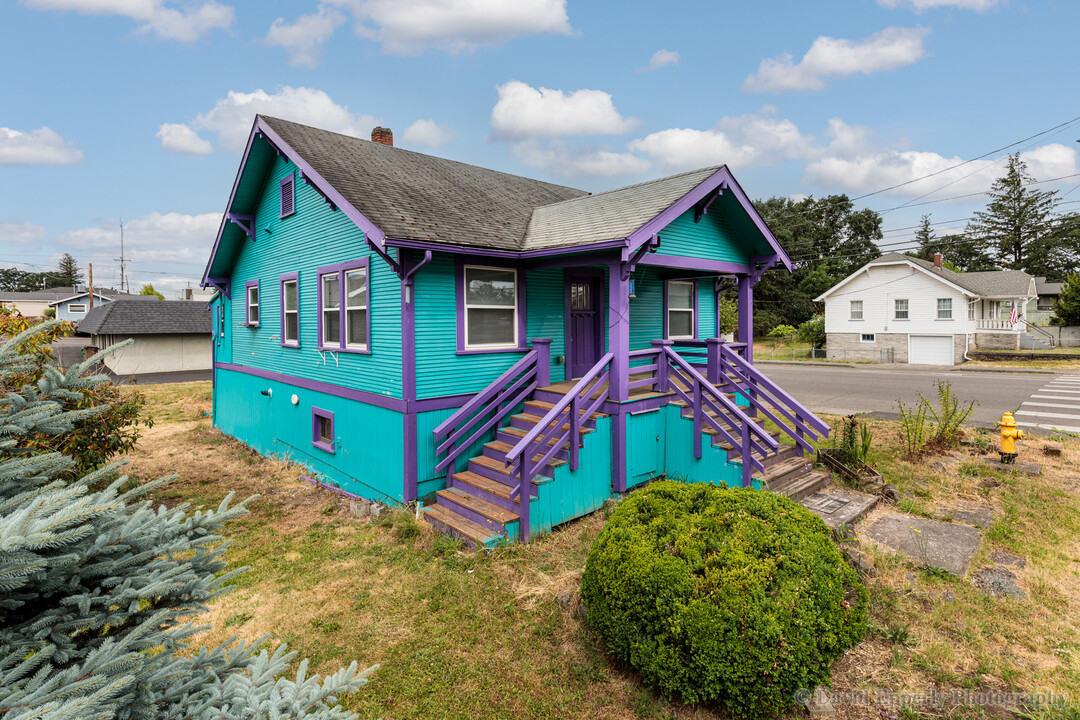 145 N 16th St in Saint Helens, OR - Building Photo