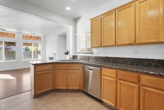 3258 Lemmons St in Riverbank, CA - Building Photo - Building Photo