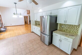 15 Weatherbell Dr in Norwalk, CT - Building Photo - Building Photo