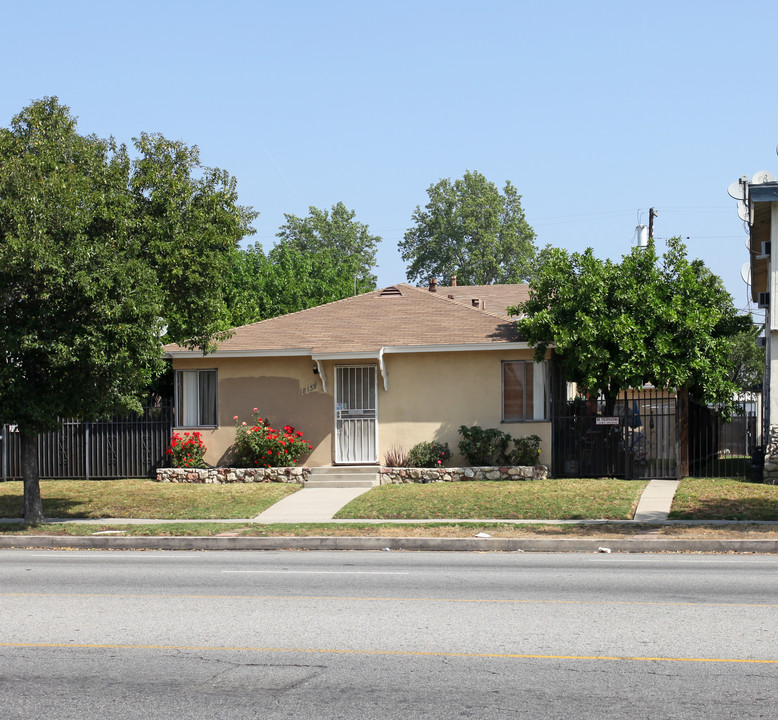 18139 Roscoe Blvd in Northridge, CA - Foto de edificio