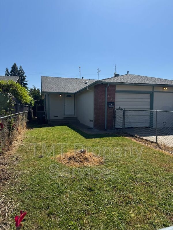 property at 3705 Moonbeam Dr