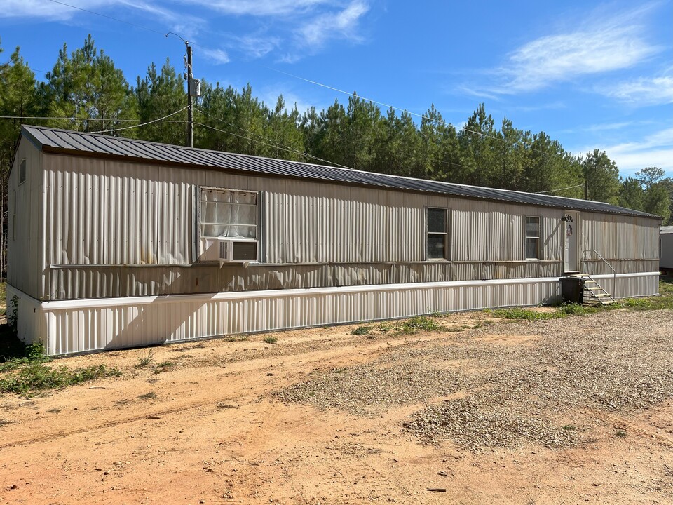 1852 Covington Ln NE in Brookhaven, MS - Building Photo